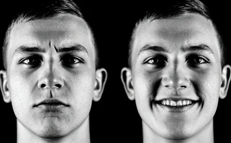 Парень с двумя эмоциями